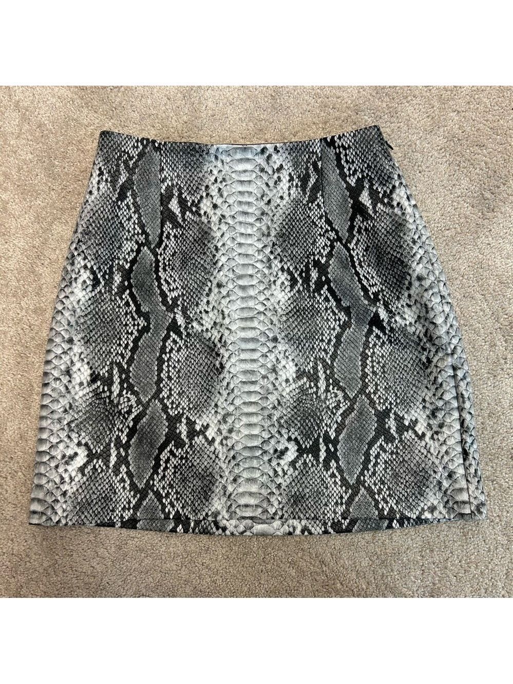 Dynamite gray black faux leather snake print mini skirt pleather animal print S